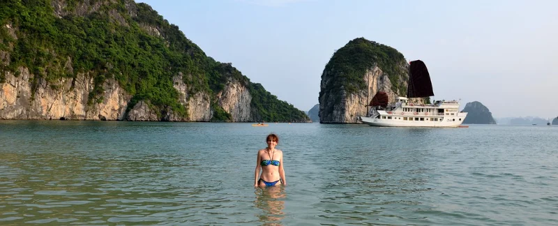 halong bay cruise for backpackers