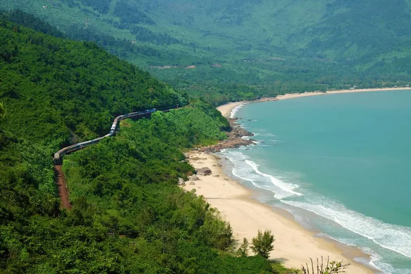 Lang Co Bay beach and mountain scenery da nang to hoi an private car
