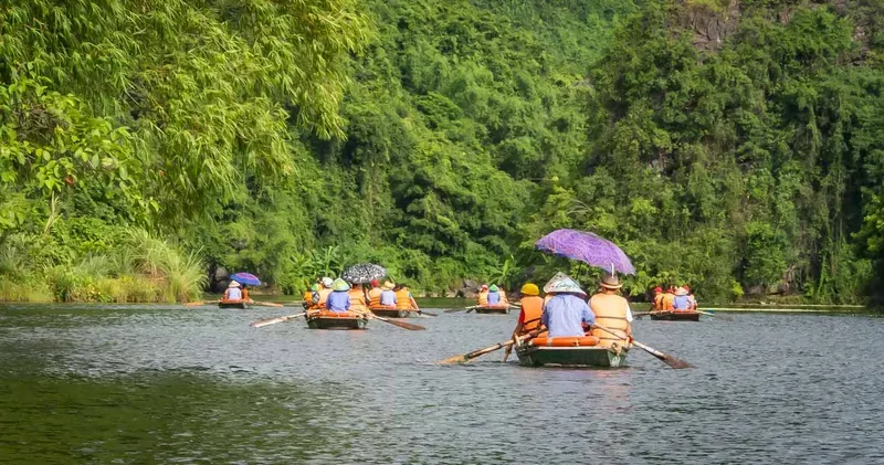 Tam Coc Ninh Binh boat tour 
