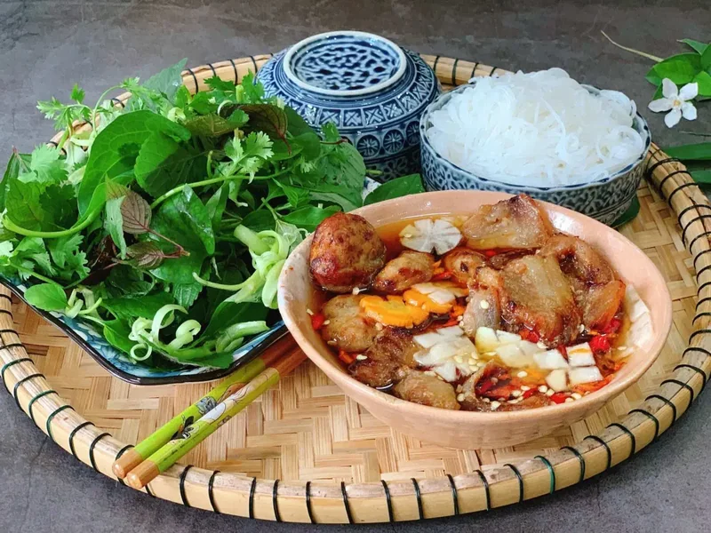 Grilled pork with vermicelli (Bún chả quạt)