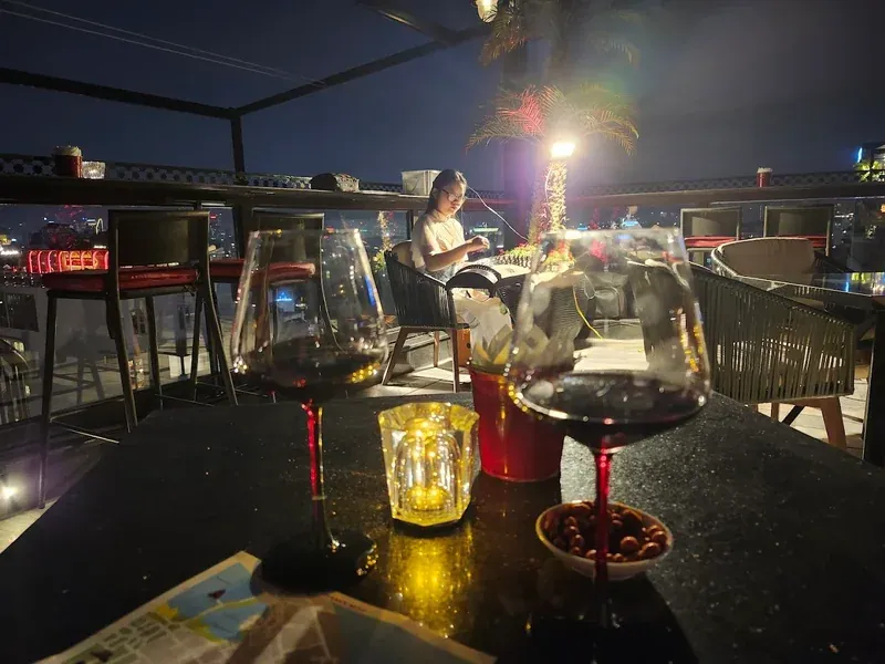 best bars in hanoi old quarter