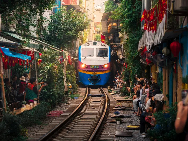 Hoan Kiem Lake things to do in hanoi old quarter