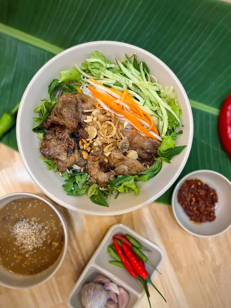 Authentic bun bo Hue with rich spicy broth where to eat in hue