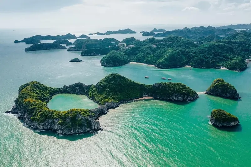 Peaceful karst formations in the bay halong bay alternatives