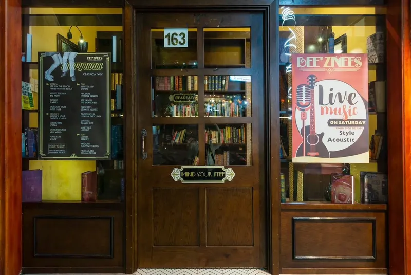 Bee’Znees Bar Bee’Znees Bar