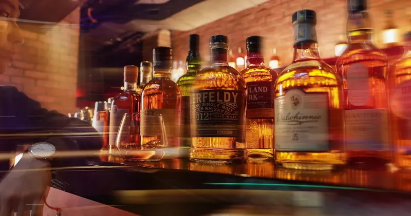 Nê Cocktail Bar Kumquat Tree Speakeasy Bar