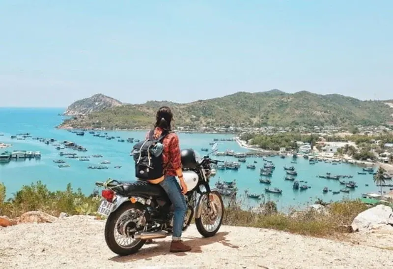 Motorbike journey toward Halong Bay hanoi to halong bay transfer