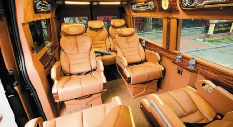 Comfortable limousine seats for Halong transfer transport from hanoi to halong bay