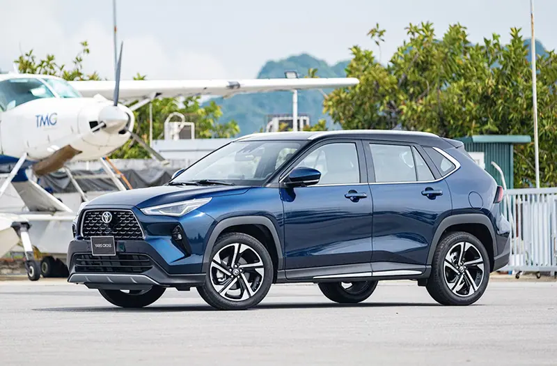 Private SUV option for smooth travel how to go to halong bay