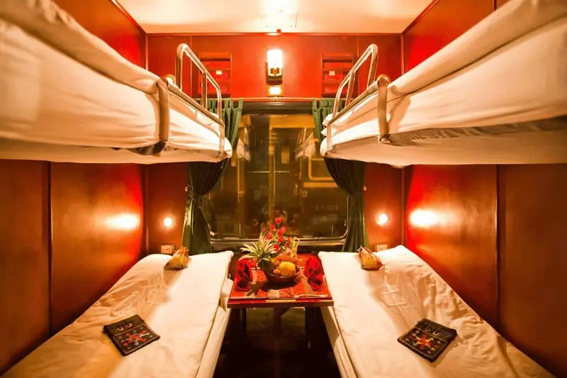 Overnight train cabin from Hanoi to Lao Cai hanoi to sapa train
