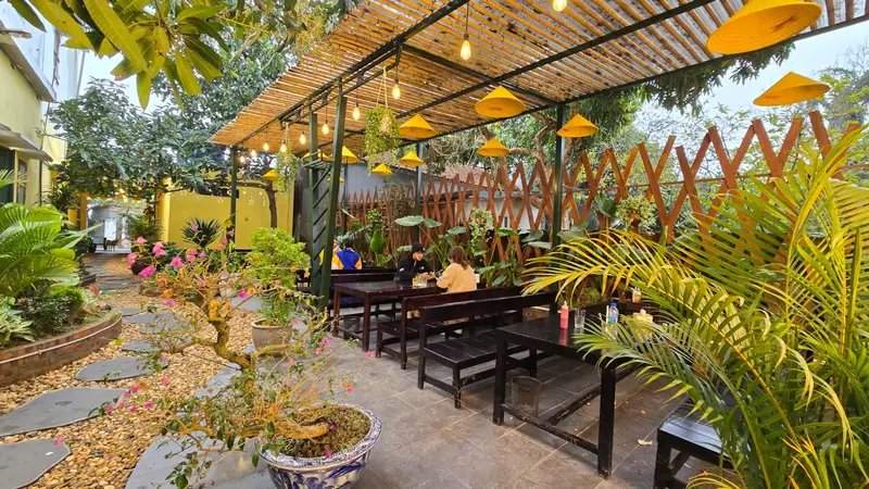 Grandma's Garden Coffee & Restaurant - best restaurant ninh binh