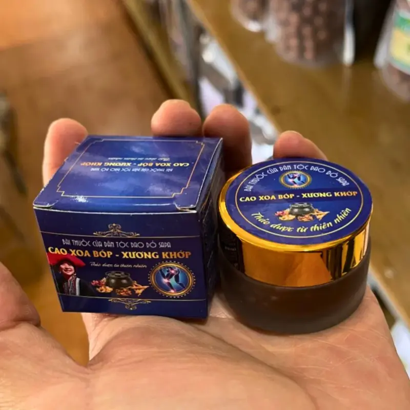 Red Dao wellness bath with herbs Sapa herbal oils and balms